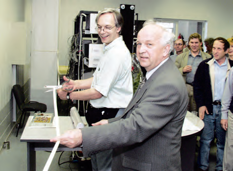 19 июня 2002 года Н. А. Винокуров и Г. Н. Кулипанов открыли установку «Лазер на свободных электронах»