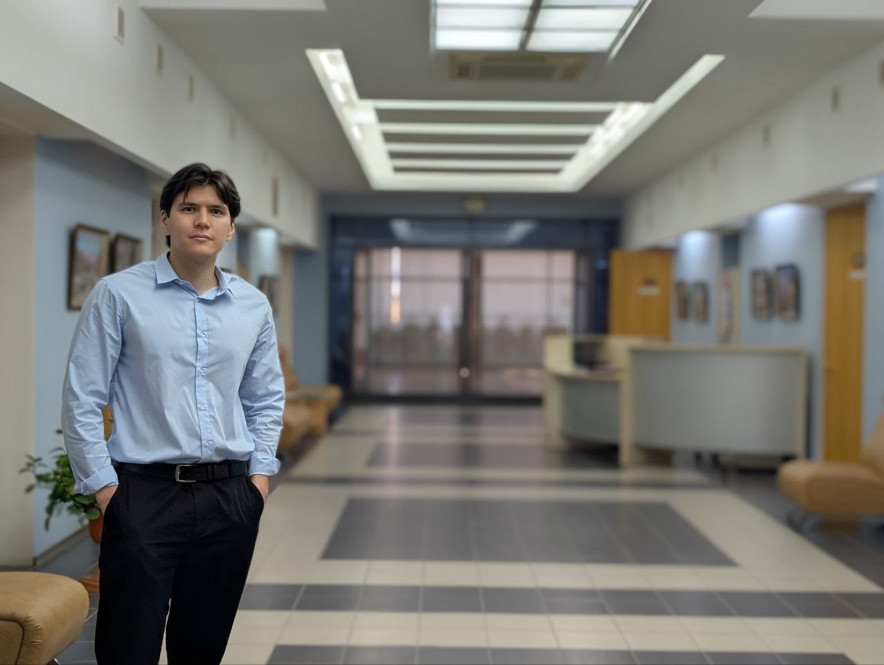 photo 5280936073582283867 y